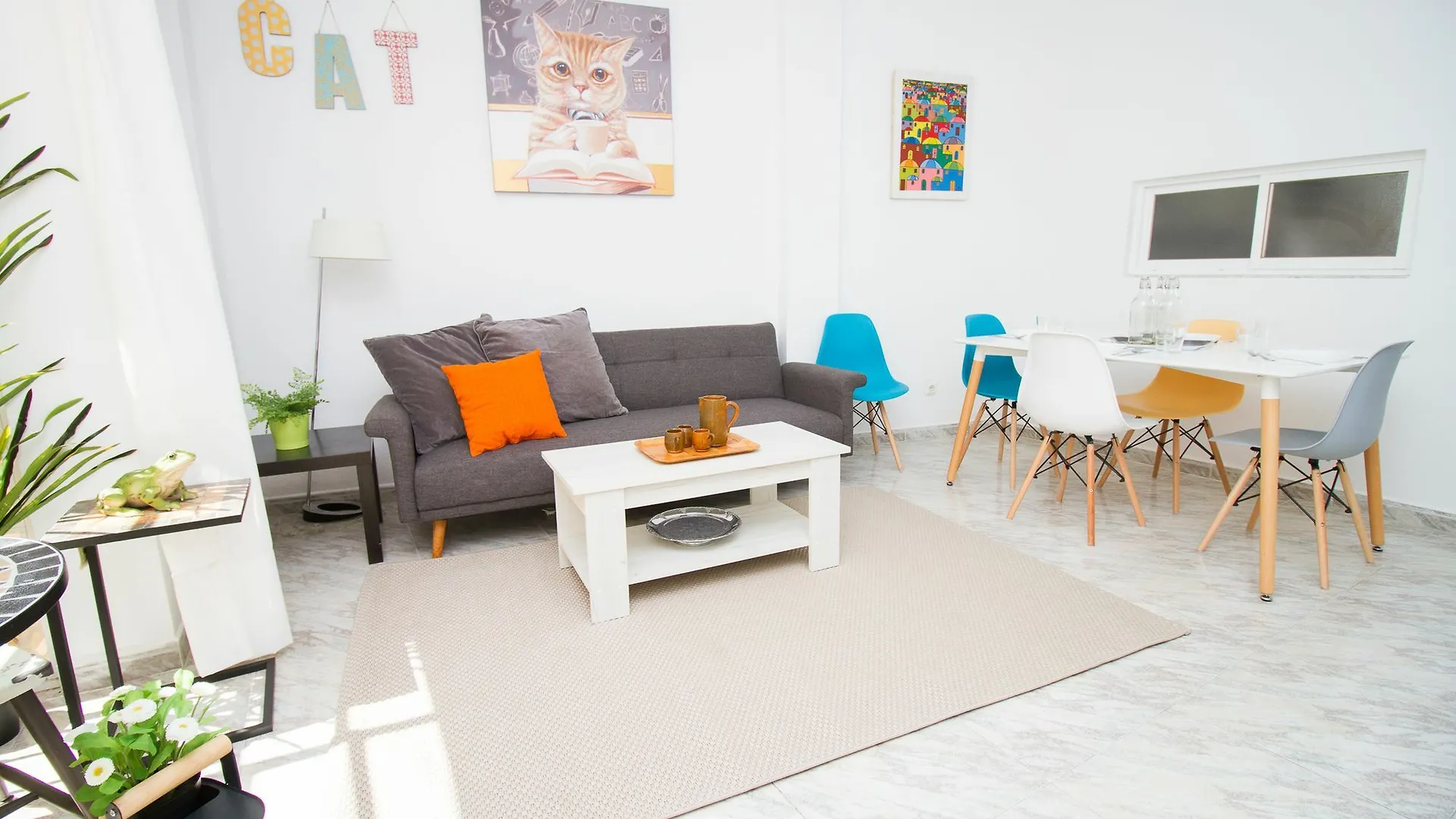 Spacious And Bright Apartment By La Recepcion Malaga