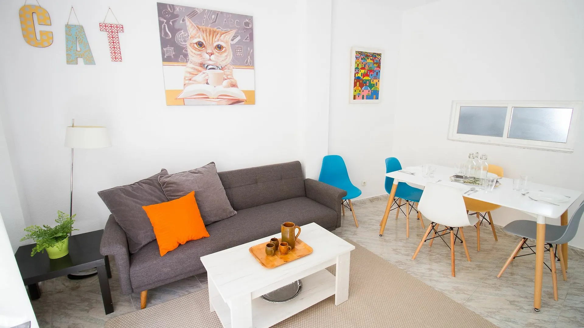 Spacious And Bright Apartment By La Recepcion Malaga Spain