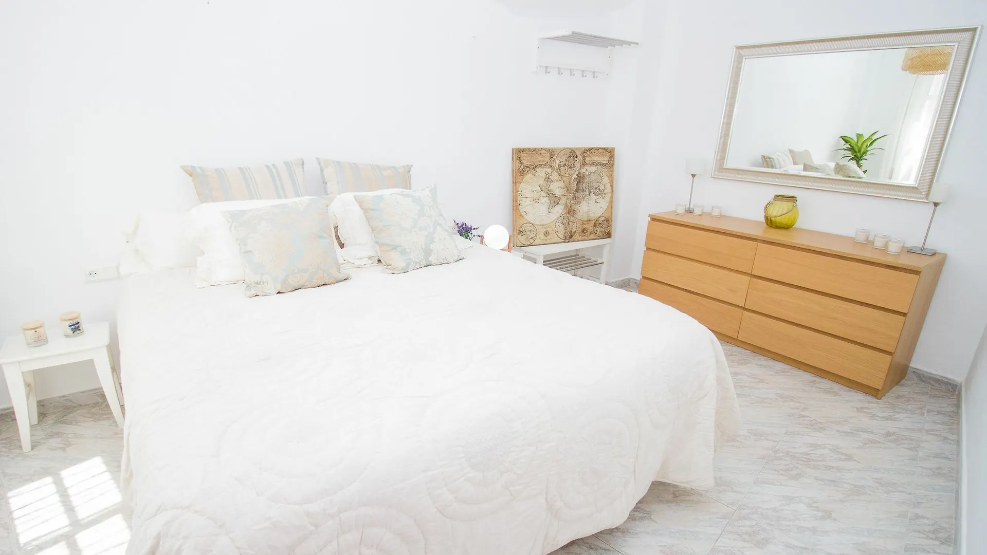 Spacious And Bright Apartment By La Recepcion Malaga 0*,